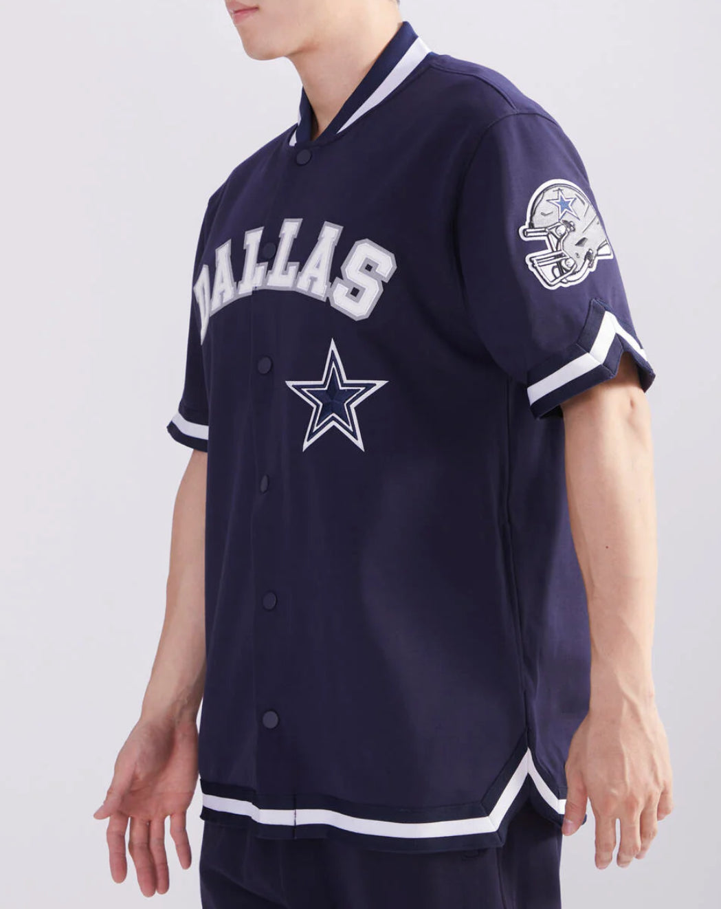 Pro Standard Dallas Cowboys Classic Warm Up Short Sleeve Jacket